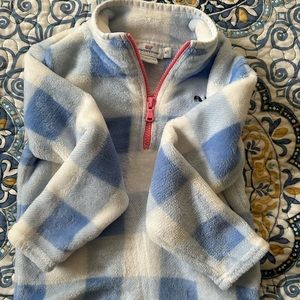 Vineyard Vines 4T 1/4 zip fleece.